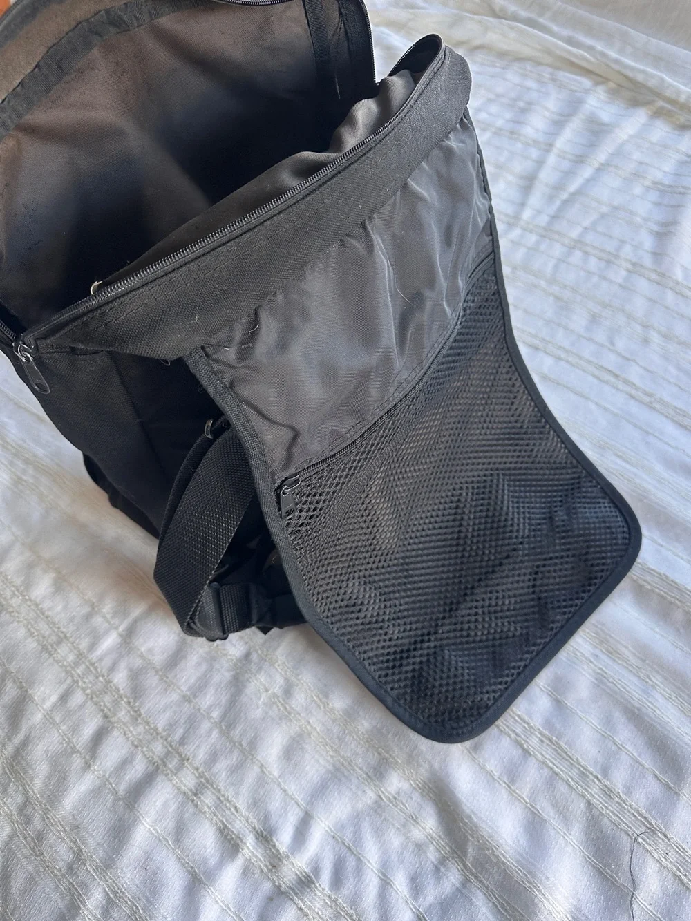 Vintage Eagle Creek 3-Way Convertible Backpack/Messenger Bag